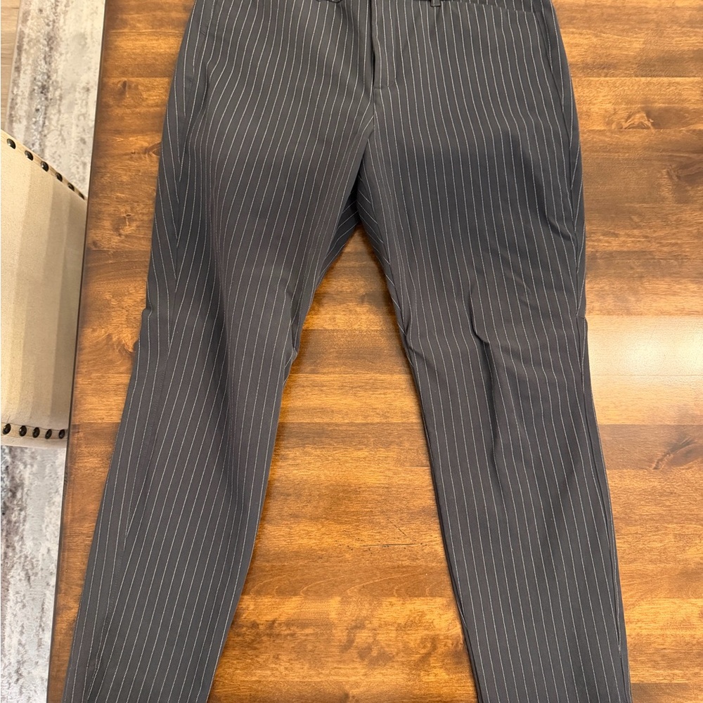 Old Navy Women’s Charcoal Pinstripe Dress Pants